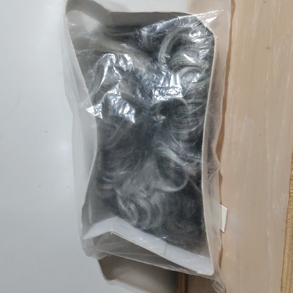 Wig - Picture 6 of 6
